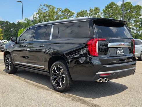 Used 2023 GMC Yukon XL Denali w/ LPO, Floor Liner Package AWD/4WD image 3