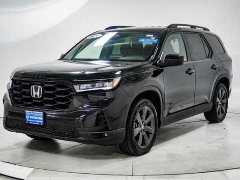 Certified 2024 Honda Pilot Sport image 1