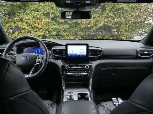 Certified 2021 Ford Explorer ST image 10