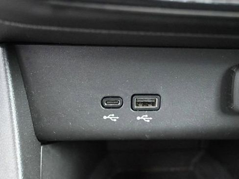 Used 2025 Buick Encore GX Preferred AWD/4WD image 25