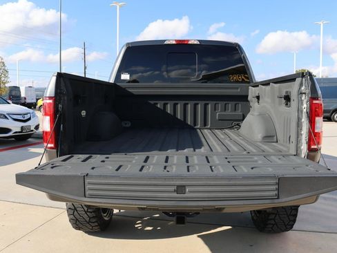 Used 2018 Ford F150 XLT w/ Equipment Group 302A Luxury image 9