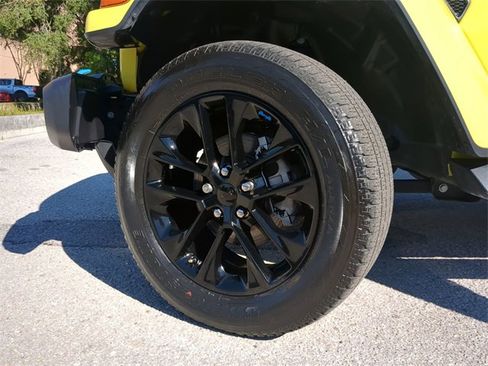 Used 2022 Jeep Wrangler Unlimited Sahara w/ Safety Group image 63