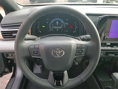 Used 2026 Toyota Camry SE image 14