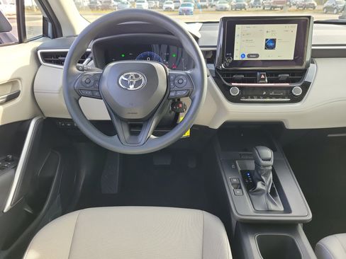 New 2026 Toyota Corolla Cross L image 10