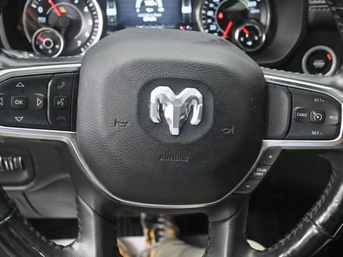 Used 2019 RAM 1500 Laramie AWD/4WD image 11