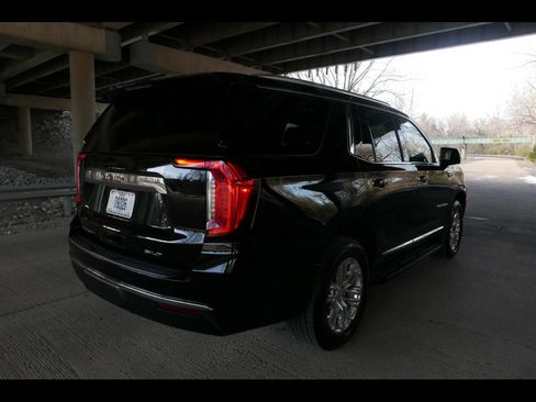 Used 2022 GMC Yukon SLT w/ SLT Premium Package image 25