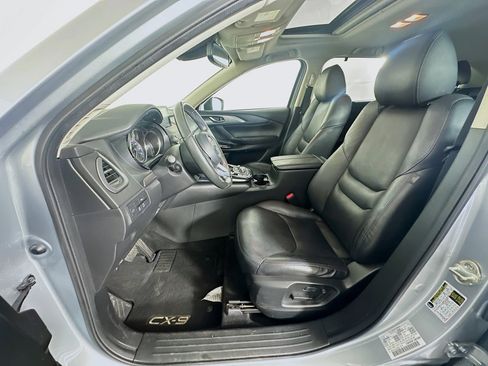 Used 2018 MAZDA CX-9 Touring w/ Touring Premium Package FWD image 13