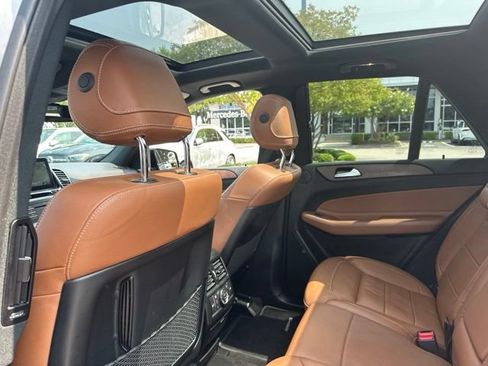Certified 2018 Mercedes-Benz GLE 43 AMG 4MATIC image 29