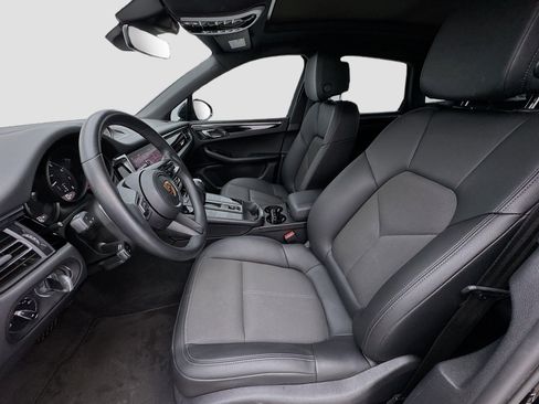 Used 2022 Porsche Macan image 13