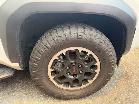 Used 2026 Toyota 4Runner TRD Off-Road Premium AWD/4WD image 5