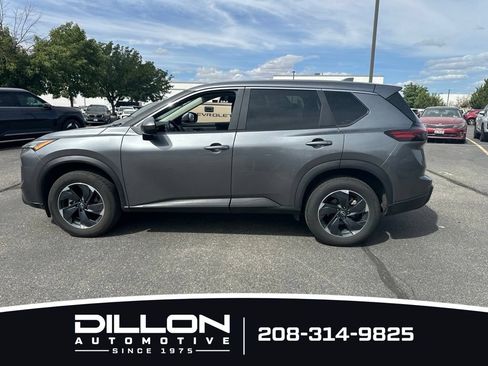 Used 2025 Nissan Rogue SV AWD/4WD image 7