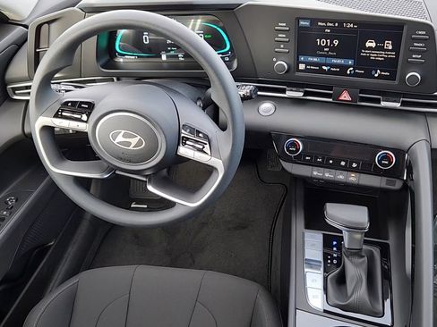 New 2026 Hyundai Elantra Blue image 5