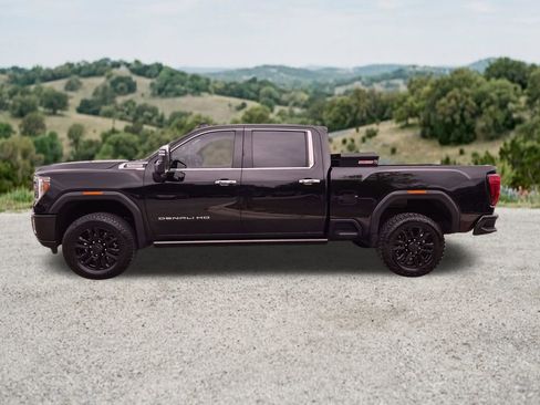 Used 2021 GMC Sierra 2500 Denali w/ Denali Black Diamond Edition AWD/4WD image 5