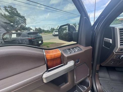 Used 2018 Ford F150 King Ranch w/ Equipment Group 601A Luxury AWD/4WD image 13