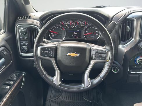 Certified 2022 Chevrolet Silverado 1500 LT AWD/4WD image 15