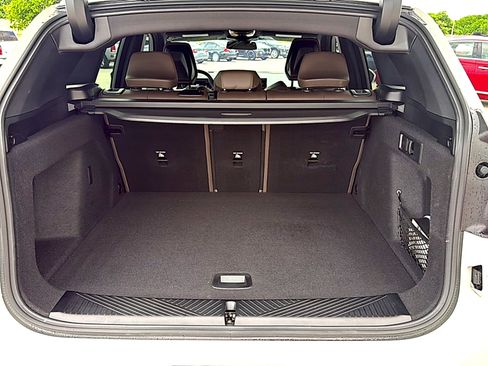 Used 2025 BMW X3 xDrive30i w/ Premium Package image 9