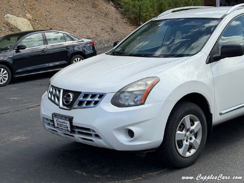 Used 2014 Nissan Rogue S w/ Convenience Package AWD/4WD image 32