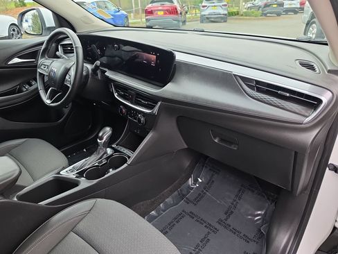 Used 2024 Buick Encore GX Preferred w/ Comfort Package image 27