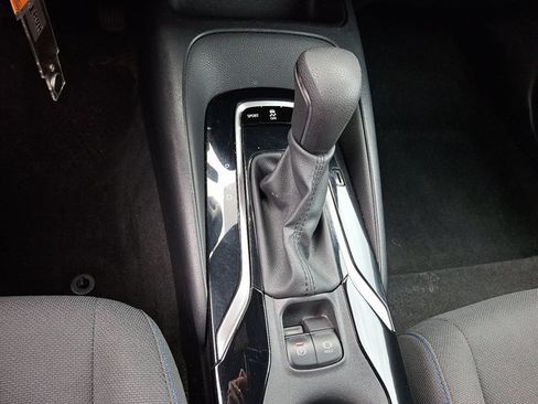 Used 2021 Toyota Corolla SE FWD image 16