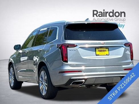 Used 2023 Cadillac XT6 Premium Luxury AWD/4WD image 4