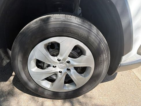 Used 2023 Toyota RAV4 LE FWD image 3