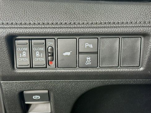 Certified 2026 Honda Odyssey Touring image 11