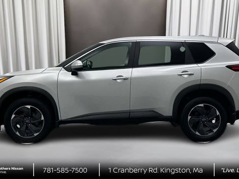 Certified 2025 Nissan Rogue SV AWD/4WD image 8