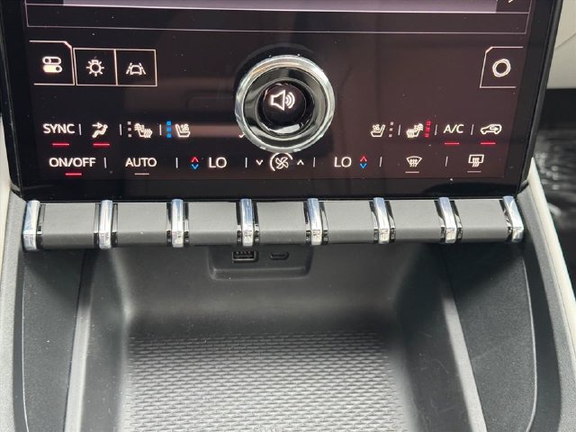 Used 2026 GMC Terrain Denali AWD/4WD image 21