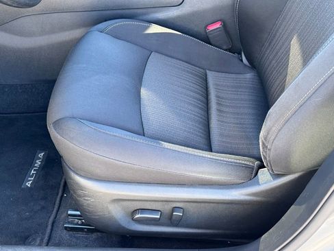 Used 2024 Nissan Altima 2.5 SV image 23