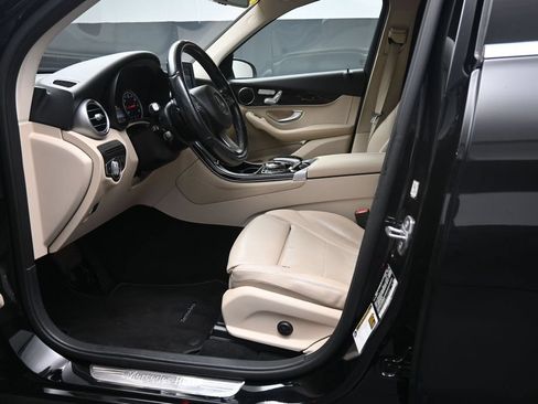 Used 2016 Mercedes-Benz GLC 300 4MATIC image 17