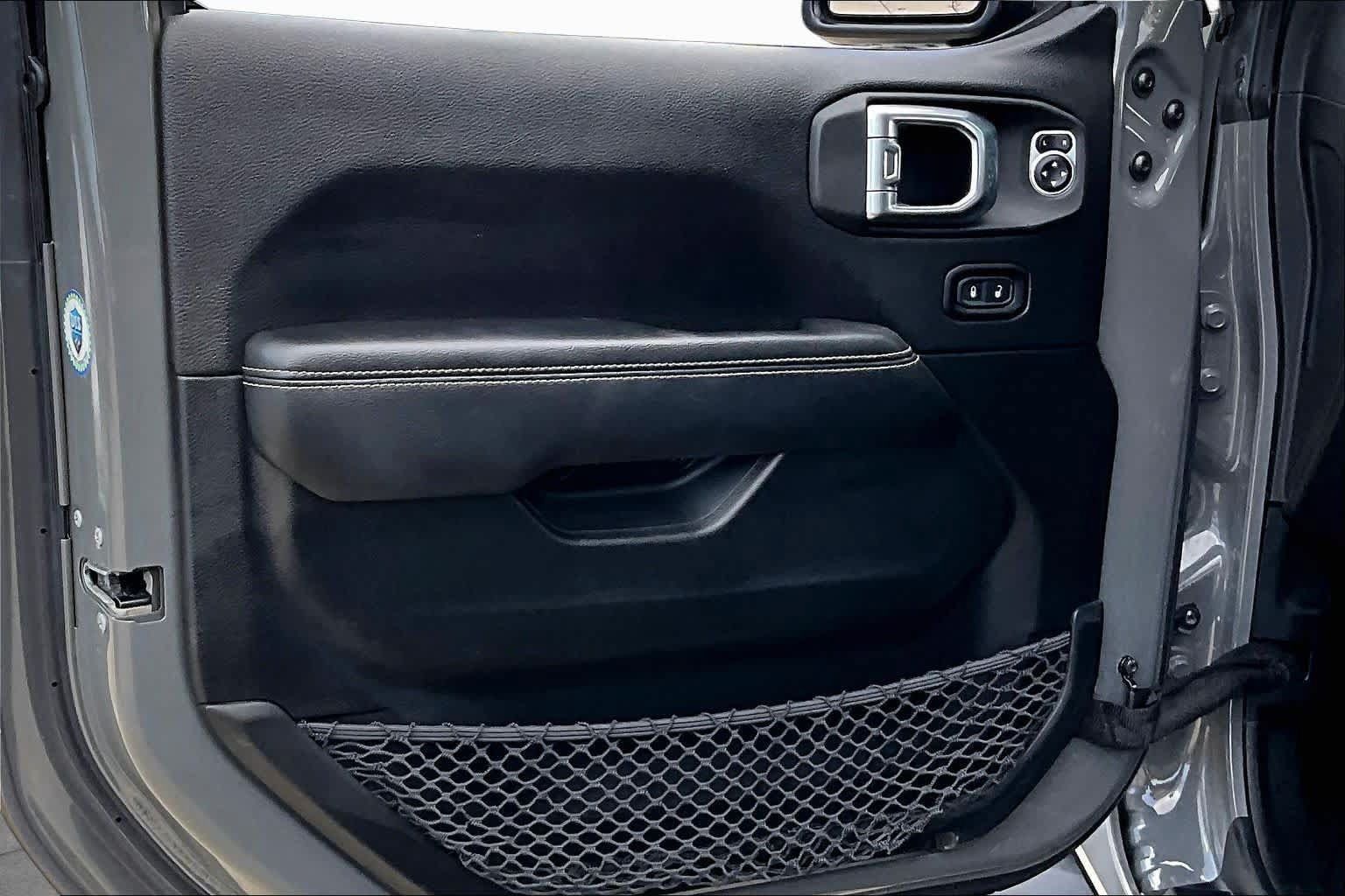 Used 2020 Jeep Wrangler Unlimited Sahara AWD/4WD image 22