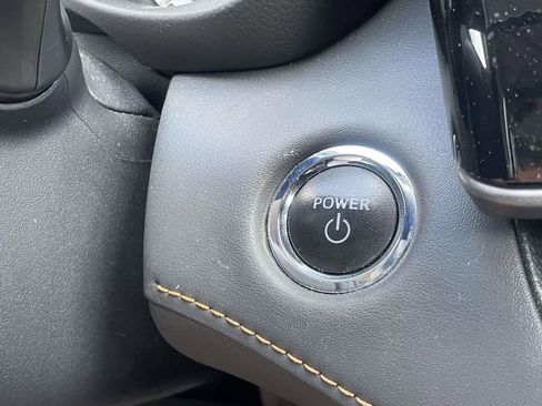 Used 2023 Toyota Highlander Bronze Edition AWD/4WD image 37