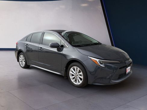 Used 2024 Toyota Corolla XLE image 7