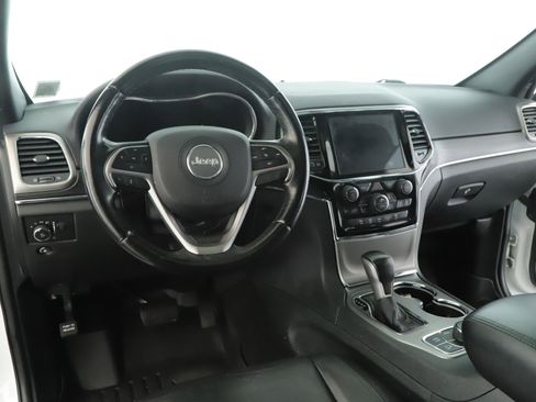 Used 2020 Jeep Grand Cherokee Limited AWD/4WD image 2