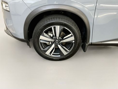 Used 2021 Nissan Rogue SL w/ Premium Package AWD/4WD image 11