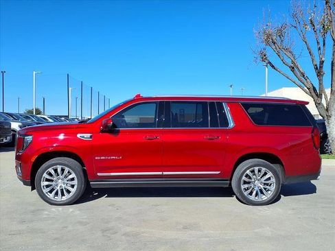 Used 2024 GMC Yukon XL Denali w/ Denali Reserve Package image 26