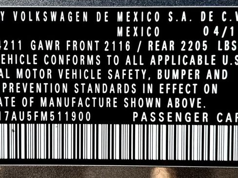 Used 2015 Volkswagen Golf S image 22