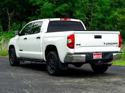 Used 2018 Toyota Tundra SR5 w/ SR5 Upgrade Package AWD/4WD image 8