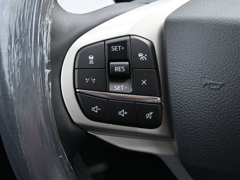 New 2026 Ford Explorer Active RWD image 16