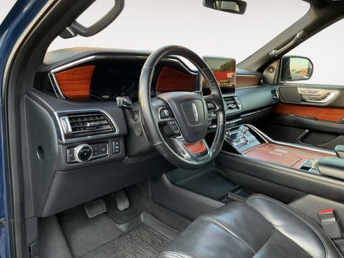 Used 2018 Lincoln Navigator L Reserve w/ Technology Package AWD/4WD image 10