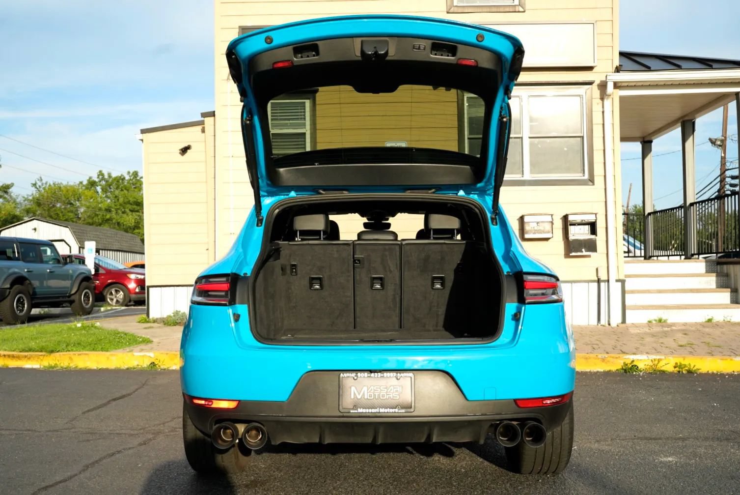 Used 2021 Porsche Macan AWD/4WD image 33