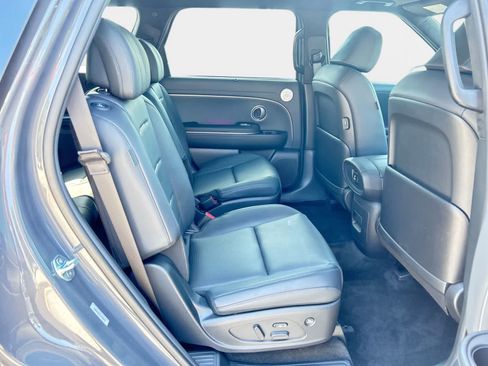 Used 2026 Hyundai Palisade Calligraphy FWD image 13