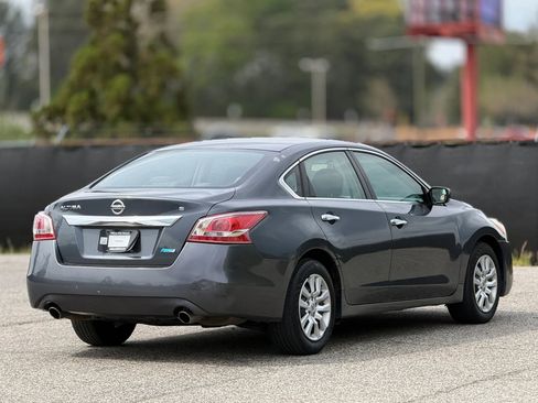 Used 2013 Nissan Altima 2.5 S image 9