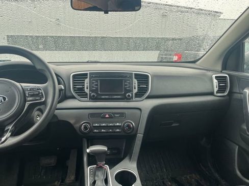 Used 2017 Kia Sportage LX image 10