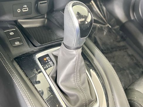 Used 2020 Nissan Rogue SL w/ Premium Package image 17