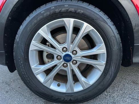 Used 2019 Ford Escape SE image 24