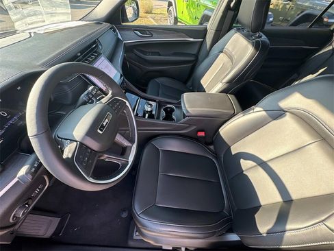 New 2025 Jeep Grand Cherokee L Limited w/ Black Appearance Package image 26