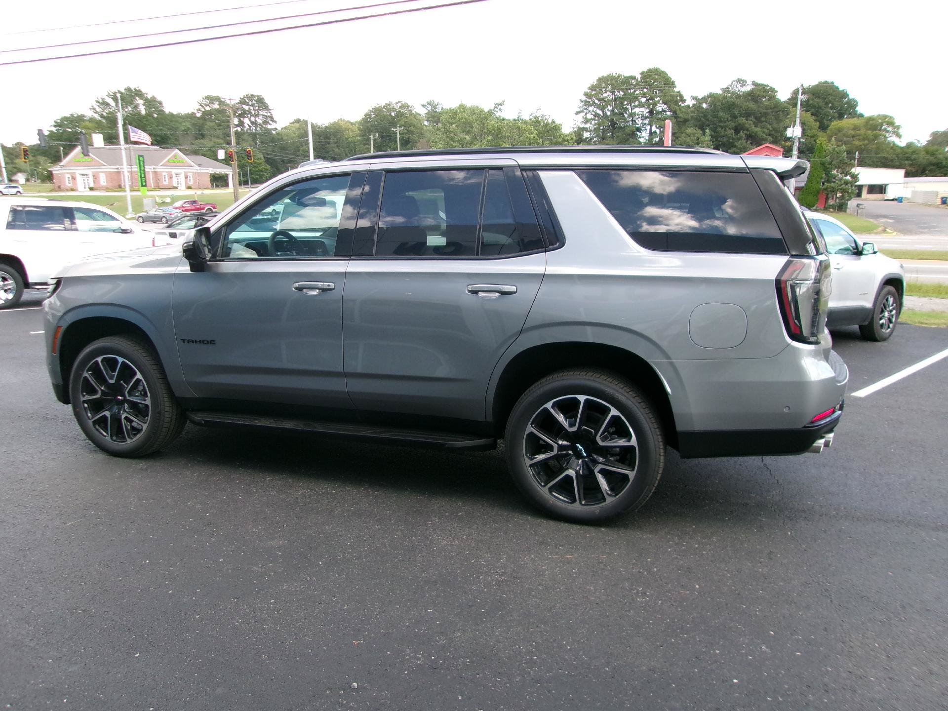 New 2026 Chevrolet Tahoe RST w/ Comfort Package AWD/4WD image 7