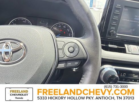 Used 2021 Toyota RAV4 XLE Premium AWD/4WD image 28
