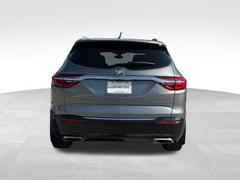 Used 2019 Buick Enclave Avenir w/ Avenir Technology Package image 4